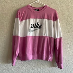 M Nike long sleeved t shirt colorblock pink white